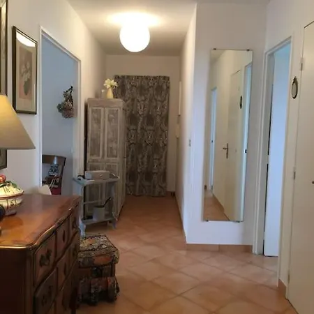 Les Collines D'estanove, Charming, Bright, Calm Place With Pool