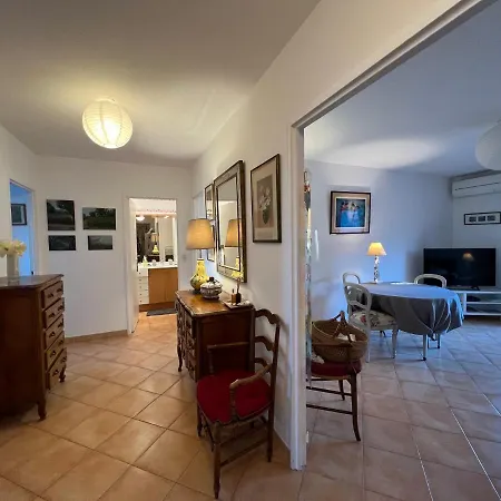 Διαμέρισμα Les Collines D'estanove, Charming, Bright, Calm Place With Pool Μονπελιέ