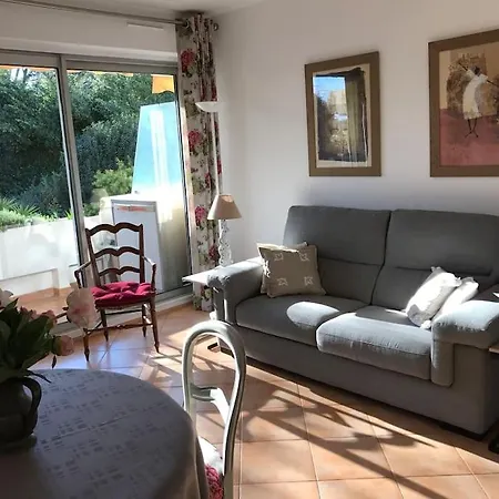 Les Collines D'estanove, Charming, Bright, Calm Place With Pool Apartament