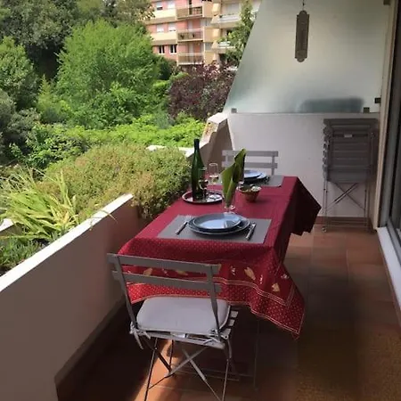 Les Collines D'estanove, Charming, Bright, Calm Place With Pool Διαμέρισμα