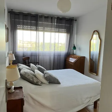 Διαμέρισμα Les Collines D'estanove, Charming, Bright, Calm Place With Pool